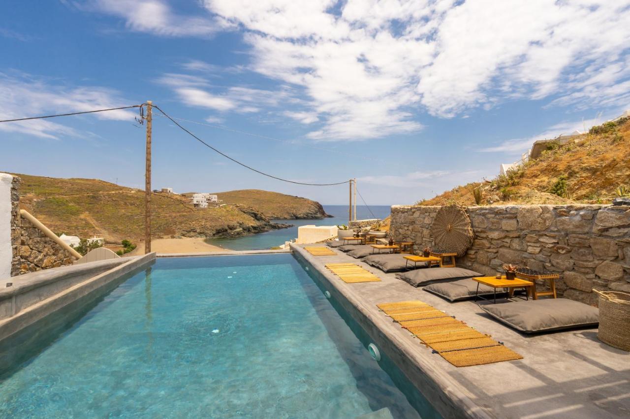 Sea Rock & Sky Private Residence Merchia Beach ภายนอก รูปภาพ