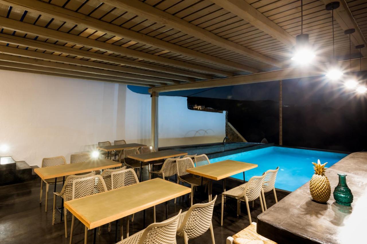 Sea Rock & Sky Private Residence Merchia Beach ภายนอก รูปภาพ